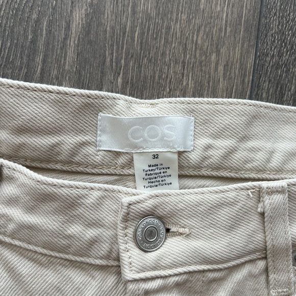 Cream Shorts from COS - Picture 2 of 4